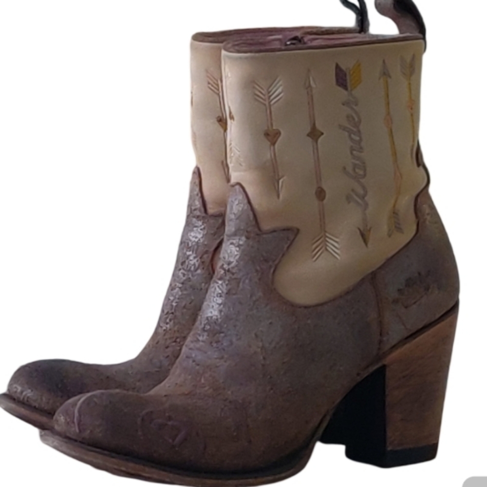Junk Gypsy By Lane Wanderlust Boots.